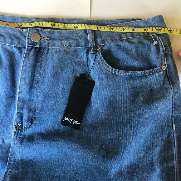 Nasty Gal Mom's The Word Plus High-Waisted Jeans Ripped Knee Size 20 - Picture 13 of 14